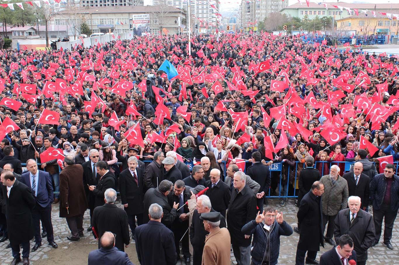 "Son iki yılda yaşananlar yeni bir anayasayı zorunlu hale getirdi" "Son iki yılda yaşananlar yeni bir anayasayı zorunlu hale getirdi"
